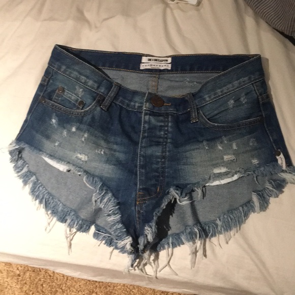One Teaspoon Distressed Denim Shorts - Picture 1 of 2